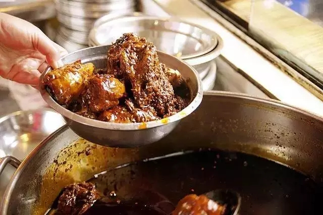 成都小吃街哪里最出名,成都小吃街哪里最出名又便宜