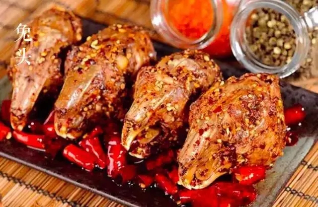 成都小吃街哪里最出名,成都小吃街哪里最出名又便宜