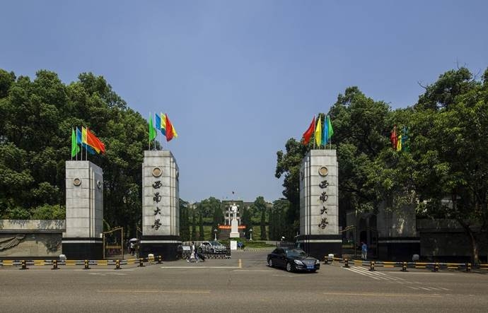 录取分偏低的211大学,分数低的211文科