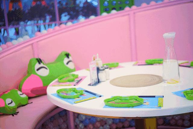 春熙路求婚后来怎么样了,春熙路大熊猫求婚完整版