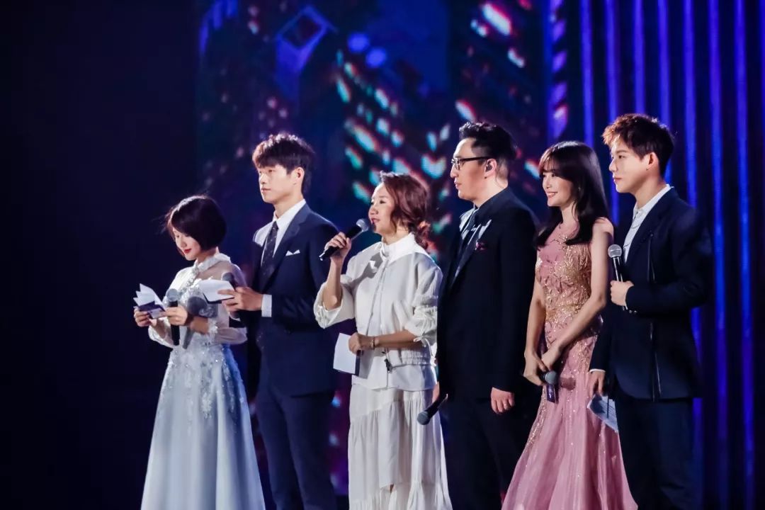 罗志祥唱跳现场,罗志祥林俊杰热舞一分钟