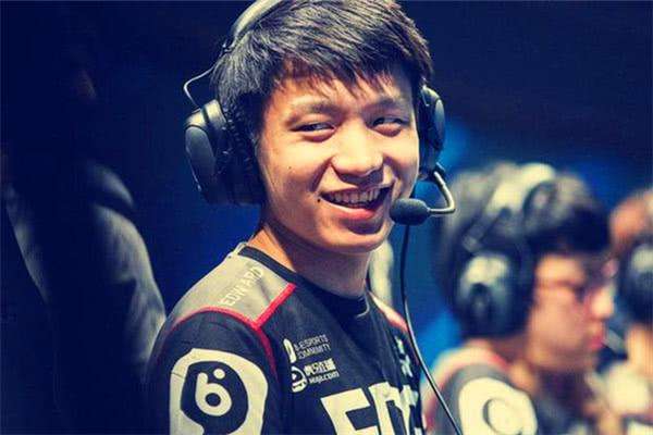 uzi和厂长的巅峰对决,饭聊