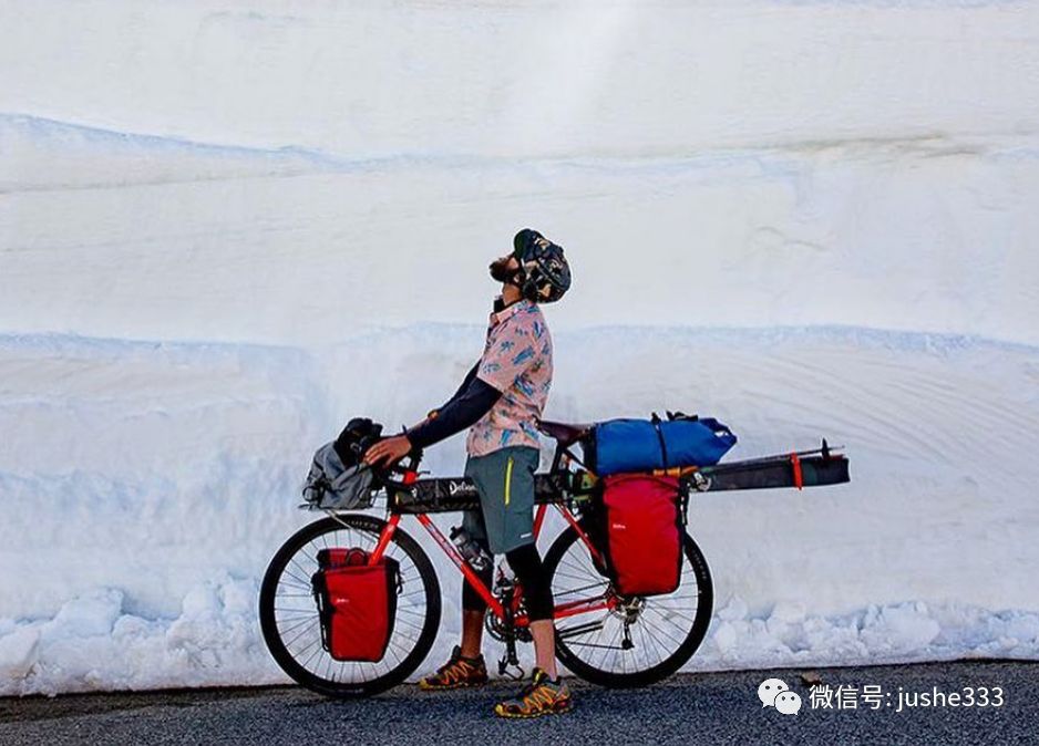 商务冲锋衣怎么搭配好看,哪个品牌的冲锋衣比较商务