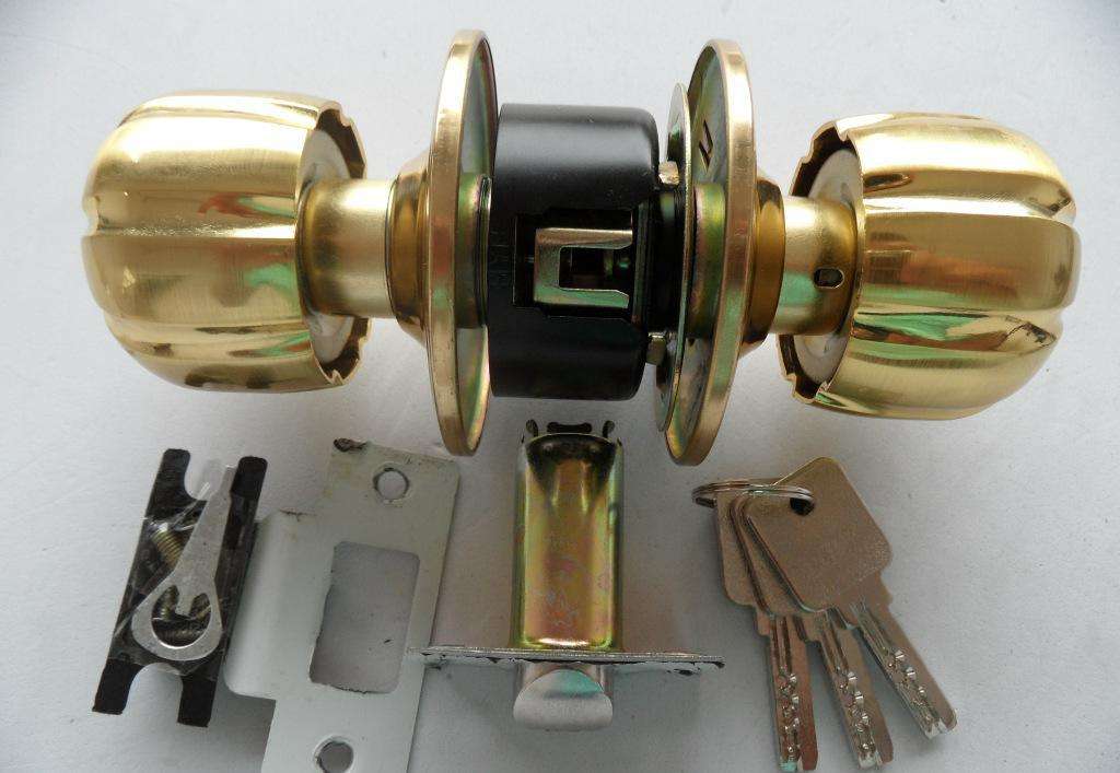 球形门锁的构造与安装,球形门锁怎么修视频