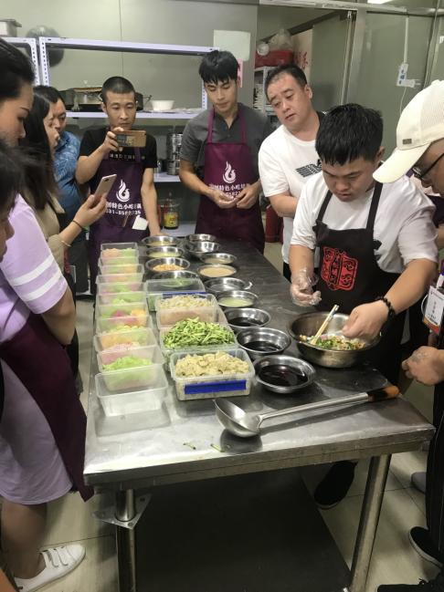 小吃创业哪里最有前景,小吃商机加盟