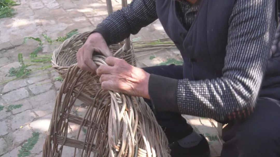 指尖上的舞蹈教案,编篓子的舞蹈