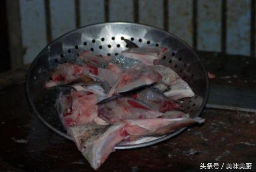 鱼火锅最正宗的做法,爱吃鱼的朋友看过来