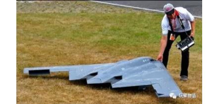 水上玩具船电动遥控,电动遥控轨道车玩具