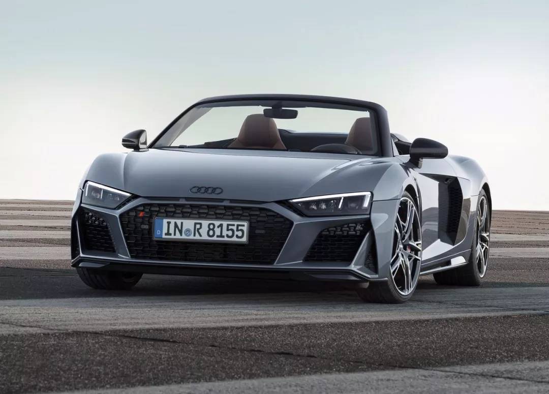 奥迪r8v10performance,老款奥迪r8v10一年需要多少钱