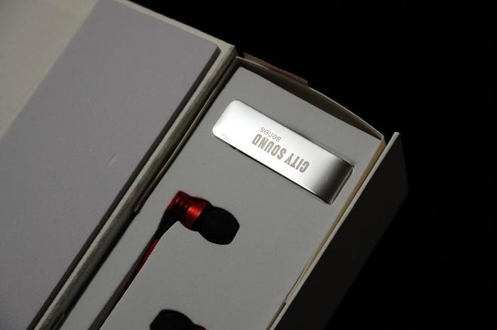 千万别吓着这个上海宁做的耳机以无敌的价格逆袭了整个耳机圈