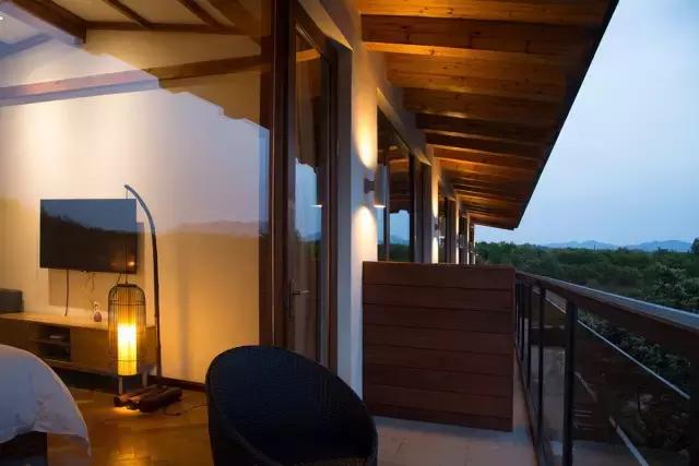 大叔为钓鱼买下一座岛,40岁大叔100块改造房间