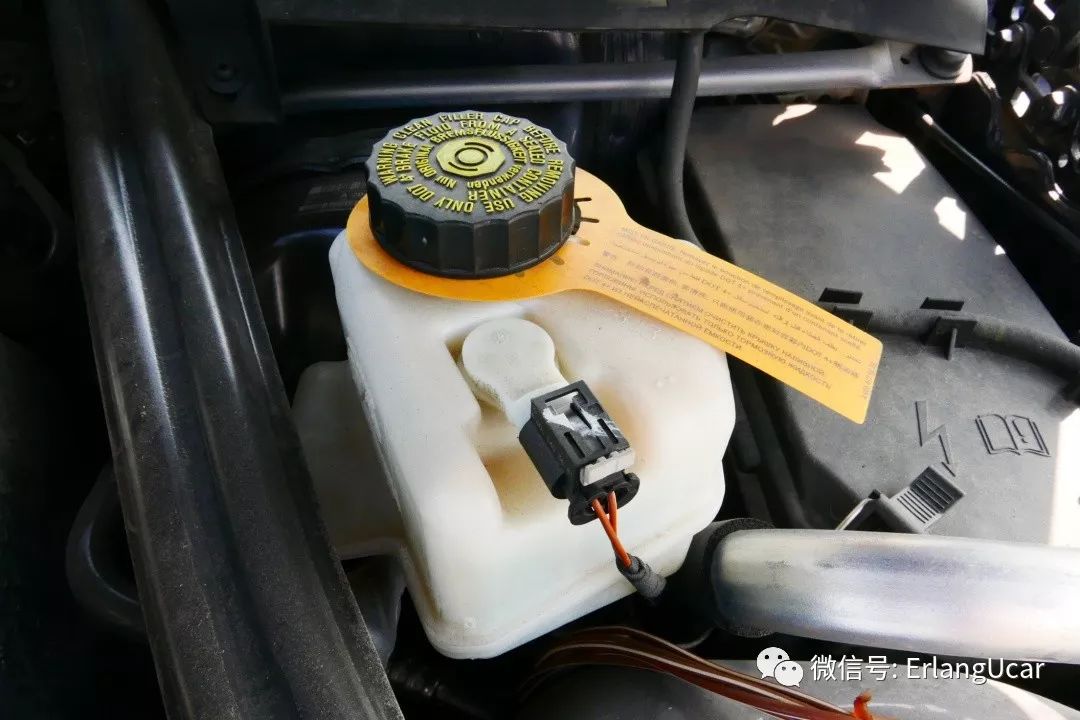 w204奔驰c300coupe,奔驰w204c200旅行版