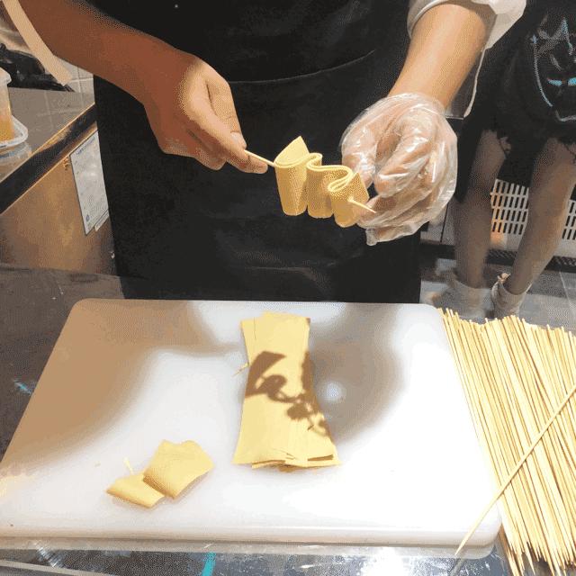 150平串串店营业额,一家90平方的串串店月营业额