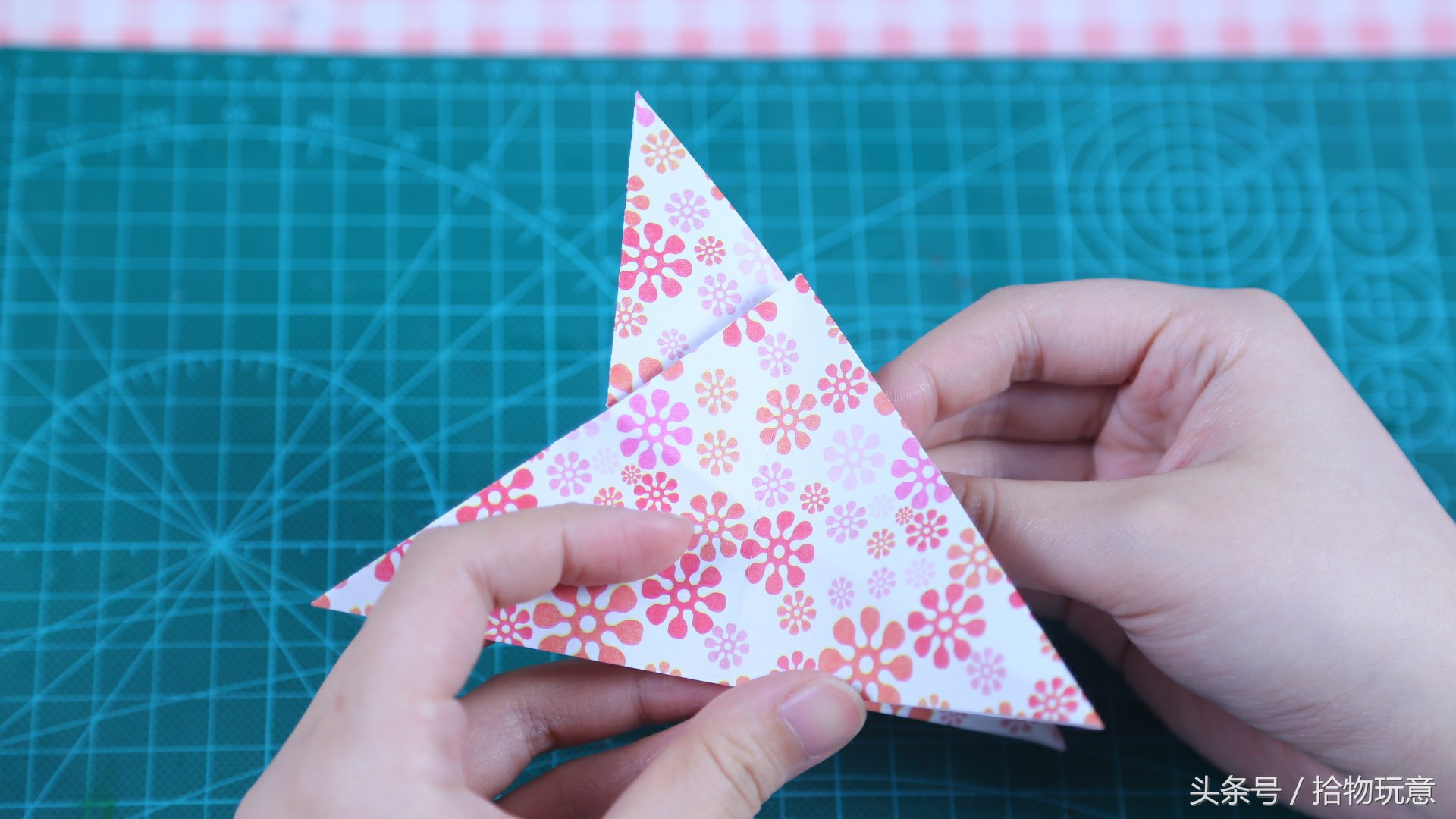纸鹤怎么折简单漂亮还会飞,折好看的纸鹤