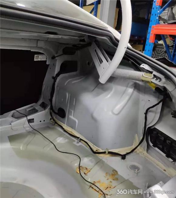 新车买回来里面的味道怎么能去除,为什么新车都有一股味道