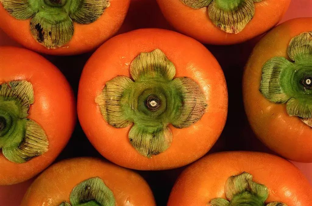 男子胃胀,男子胃结石医生开2大瓶可乐