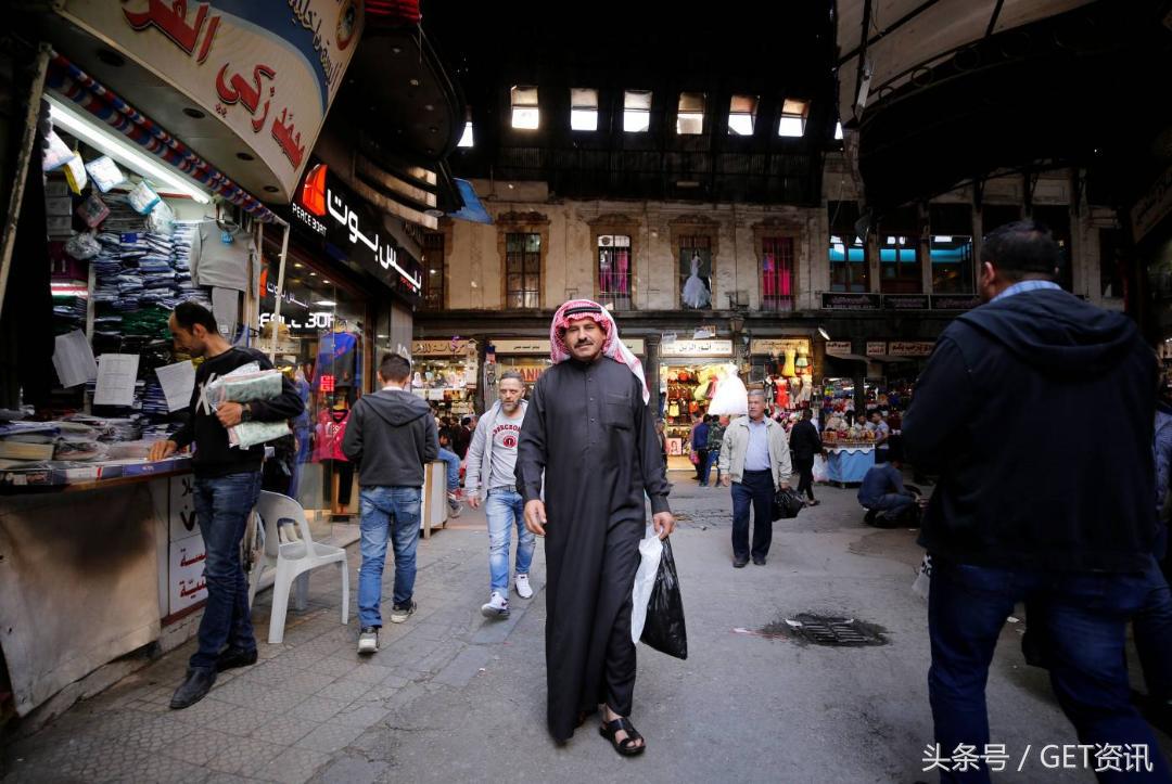 叙利亚约旦边境开放,约旦人涌入大马士革购物旅游做生意