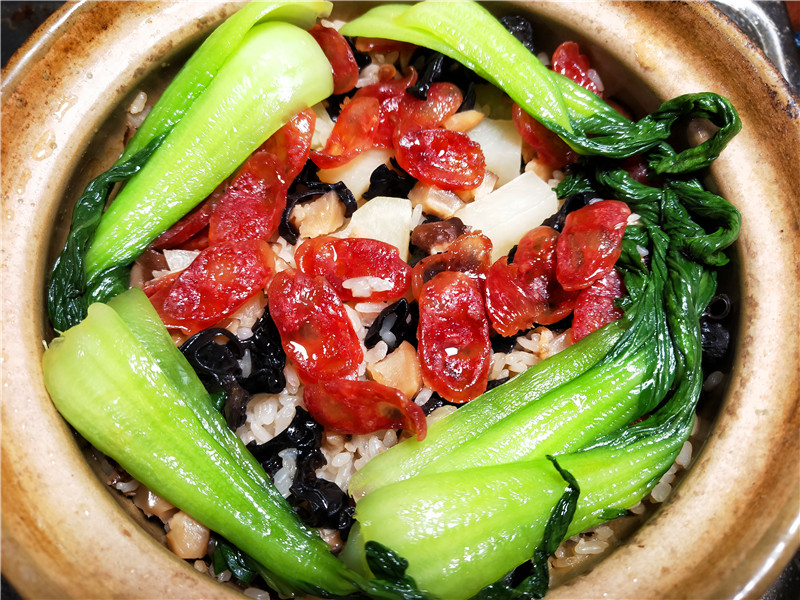 广式煲仔饭的家常做法电饭锅,广式煲仔饭的正宗做法