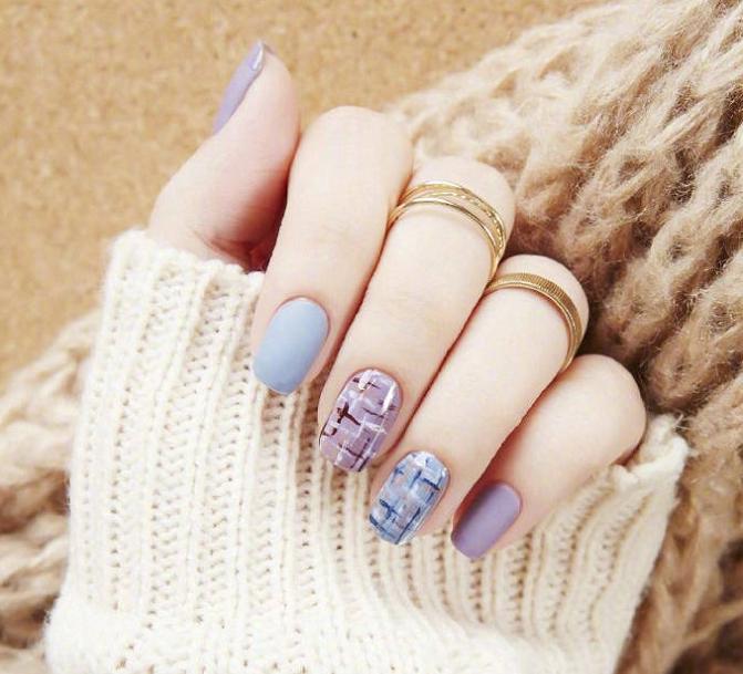 秋冬气质美甲显白法式,美甲调色秋冬短款美甲