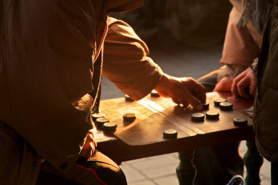 适合爸爸儿子玩的亲子游戏,适合陪孩子玩的游戏棋