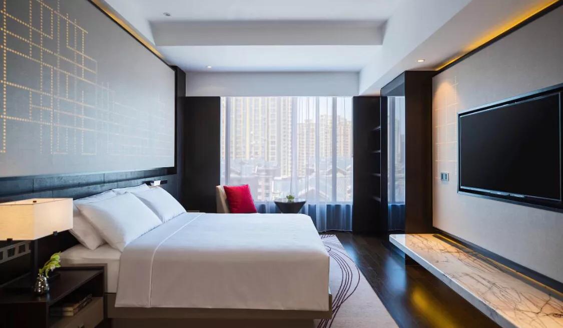 开始转型的万丽酒店焕然一新！时尚？炫酷？