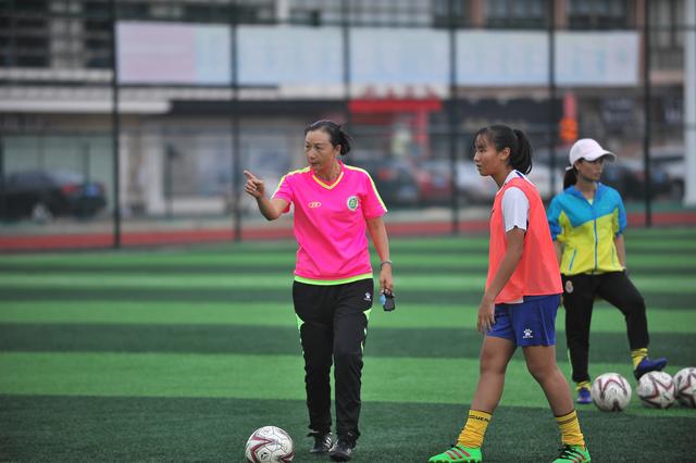 湛江体校女子足球,湛江女足袁建利