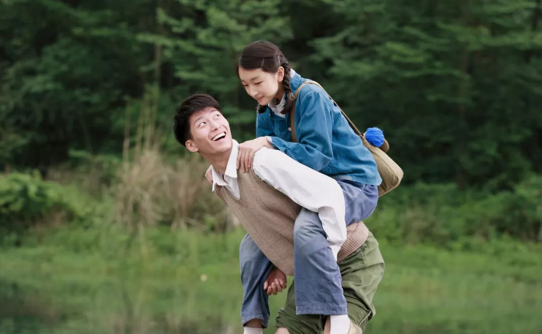 她翻译了《射雕》，外国人直呼：很遗憾人生五张，才开始看金庸