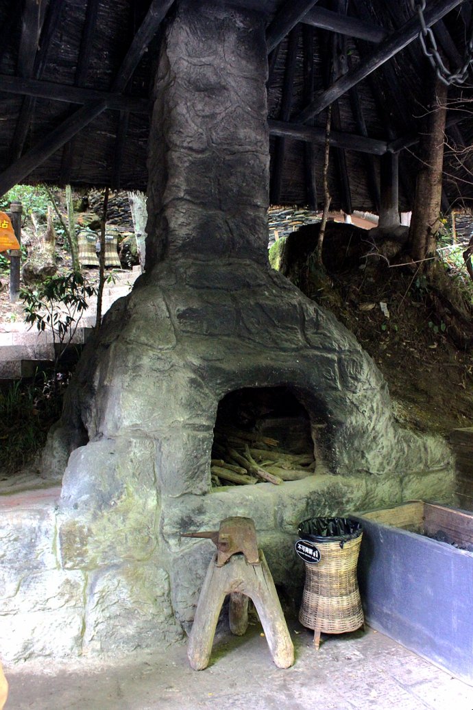 天生桥自然成形的石桥,天生桥喀斯特