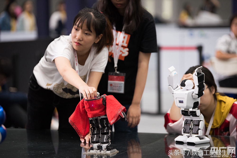 西安交大对阵清华大学,清华北大对战