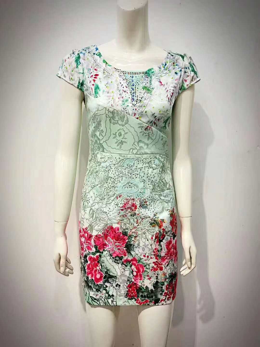 年轻款桑蚕丝旗袍特价清仓,真丝桑蚕丝旗袍断码清仓捡漏