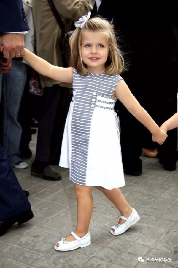 西班牙公主13岁说中文,西班牙公主leonor出生日期