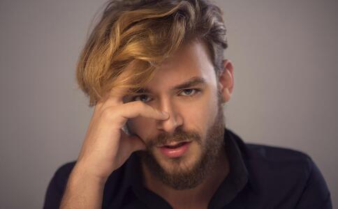 秃顶脱发的原因有哪些,秃顶遗传小孩怎么预防