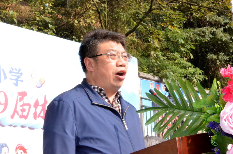 恩施市实验小学足球比赛,建始县实验小学2023运动会