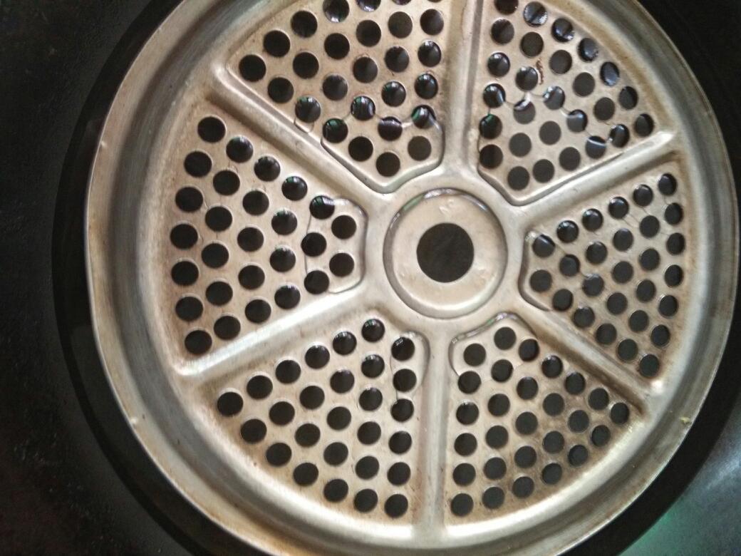 鸡蛋不好剥怎么解决,水煮鸡蛋容易粘壳是什么原因