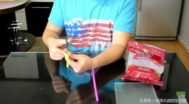 用吸管做封口夹一根就够了,自制封口夹用吸管