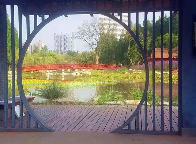 红蓝绿黑你喜欢什么色,红绿蓝清新配色