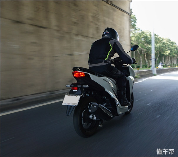东南亚专属车型2019款本田Vario150试驾体验