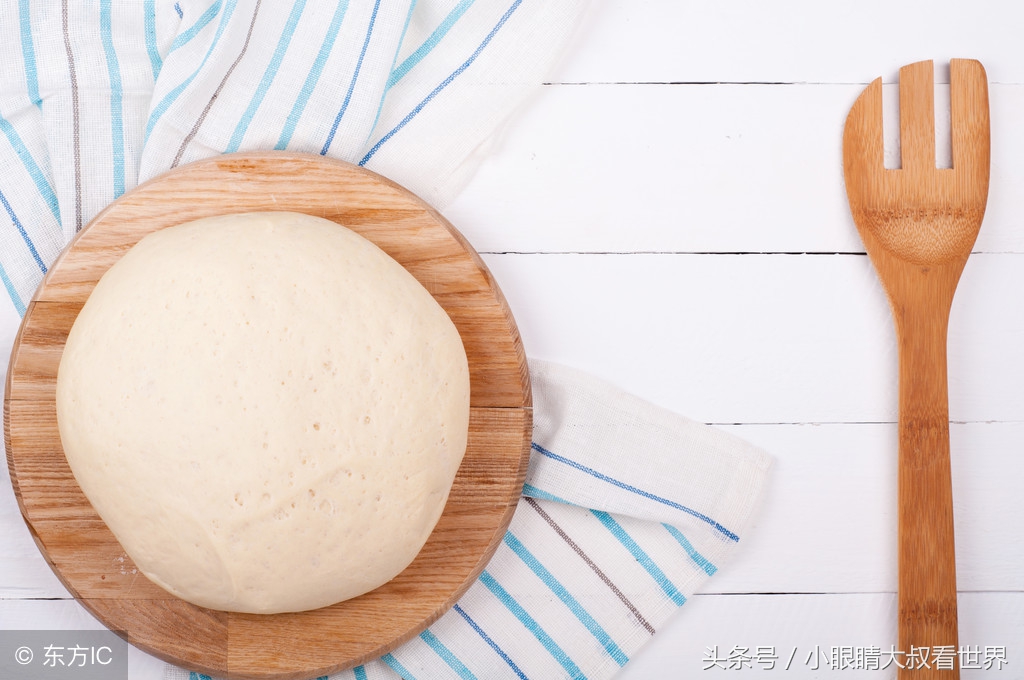 第一次发酵过度的面团,发酵过度的吐司面团