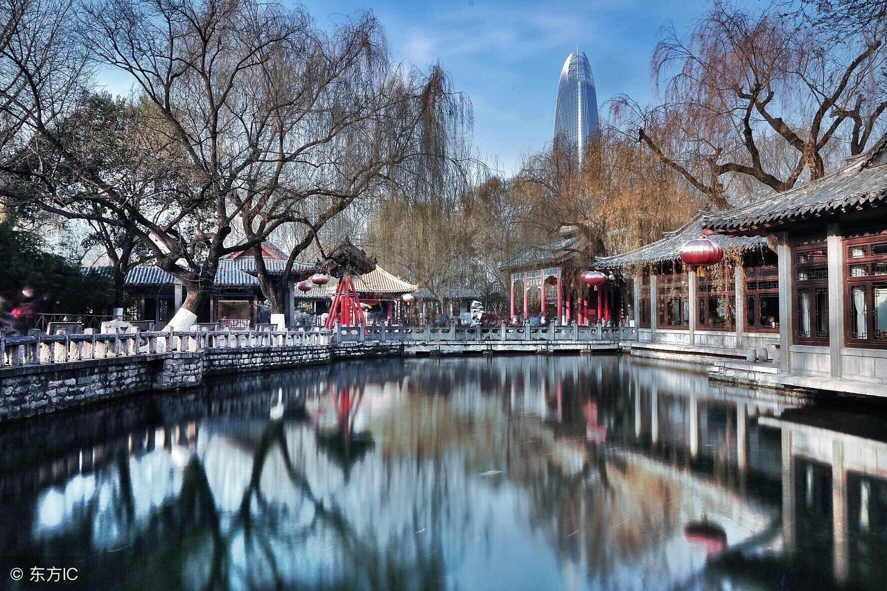 冬季山东山泉水最美最有韵味？济南山泉水美？泰山上下一片银白？