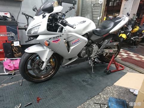 小黄蜂改装大灯,小黄蜂改短尾