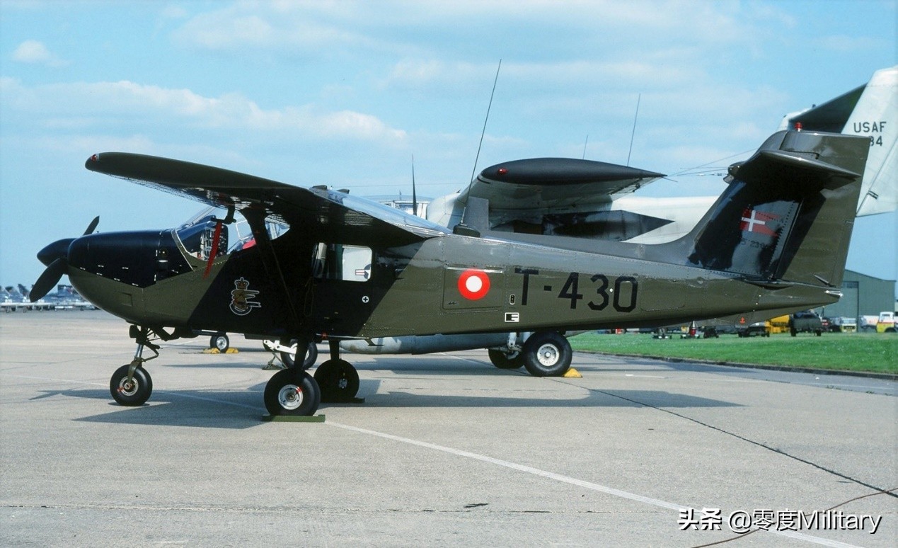 涓归害鐨囧绌哄啗瑁呭,鑻卞浗鐨囧绌哄啗杞扮偢涓归害