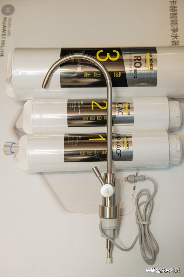 华为卡赫智能净水器安装视频,华为厨下净水器测评