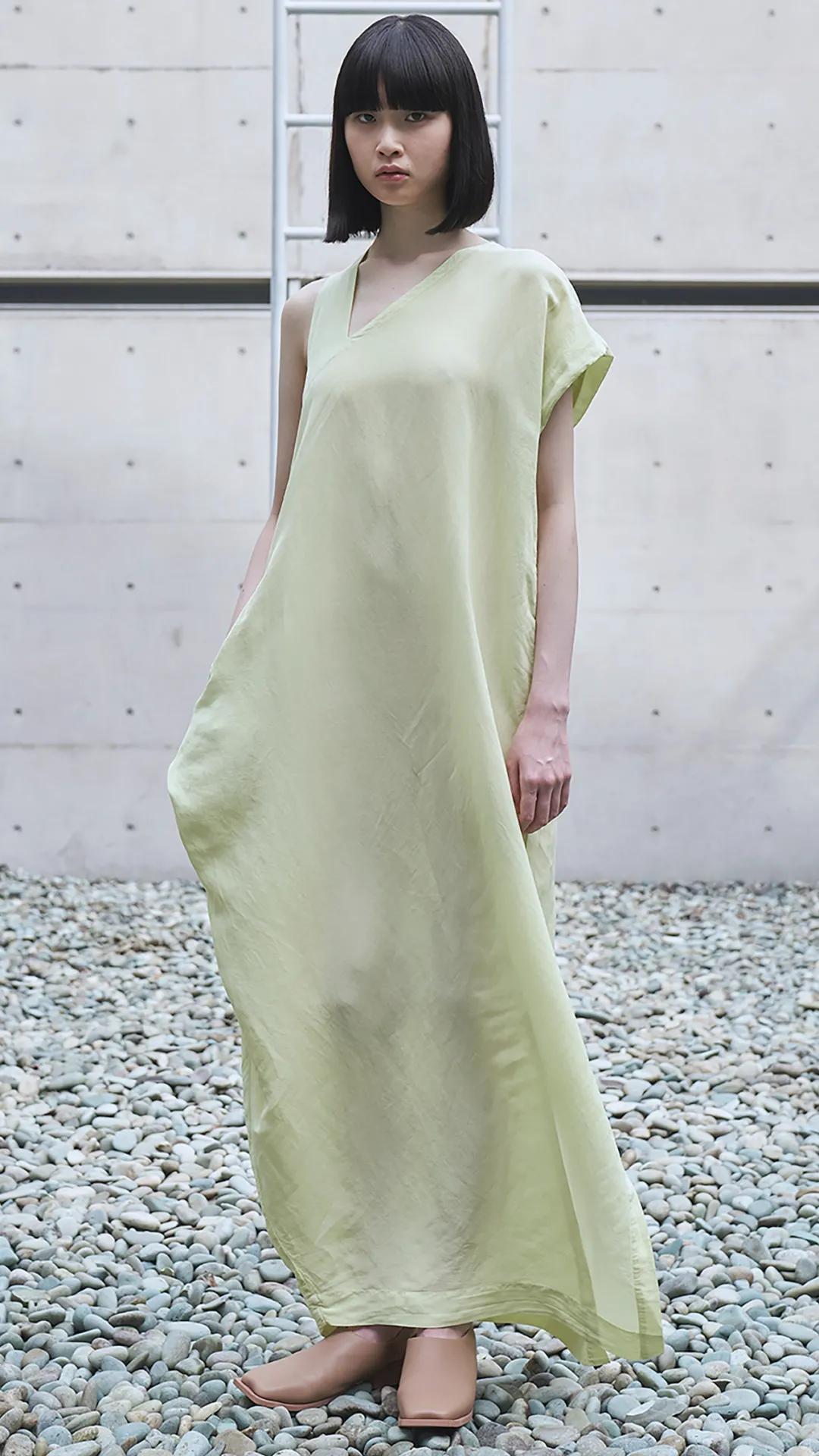 美到犯规的春装,2022春夏潘通发布流行色