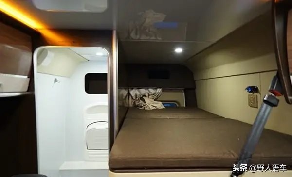 东风御风长轴b型旅居房车,东风御风短轴低顶旅居房车10万