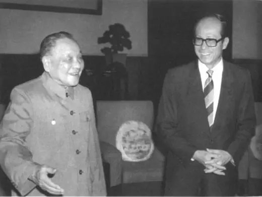 李嘉诚发家靠九龙仓码头吗,李嘉诚是什么时候收购九龙仓