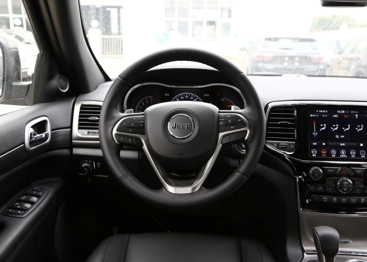 新款jeep大切诺基测试,全新jeep大切诺基缺点