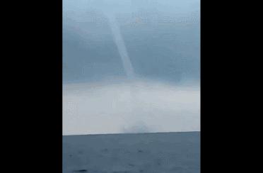 海陵岛龙吸水现象,海陵岛惊现龙吸水奇观