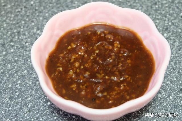 自制牛排没有黑胡椒用什么酱料,吃牛排一般都有什么酱汁