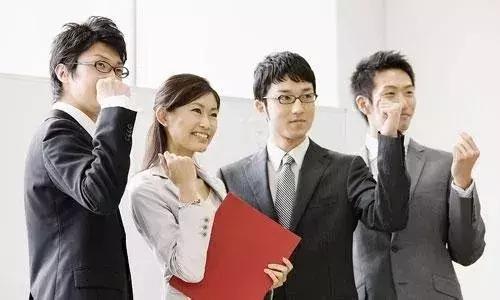 很多人去4s店看车,4s店的以租代购买车靠谱吗