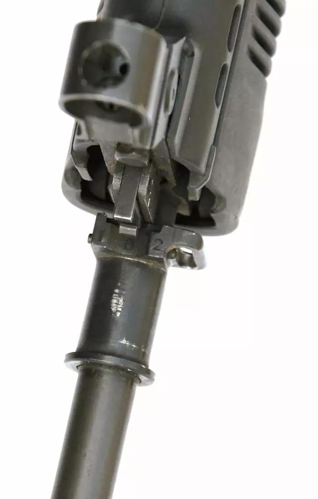 特种部队95式自动步枪速射视频,95式自动步枪100米打靶技巧